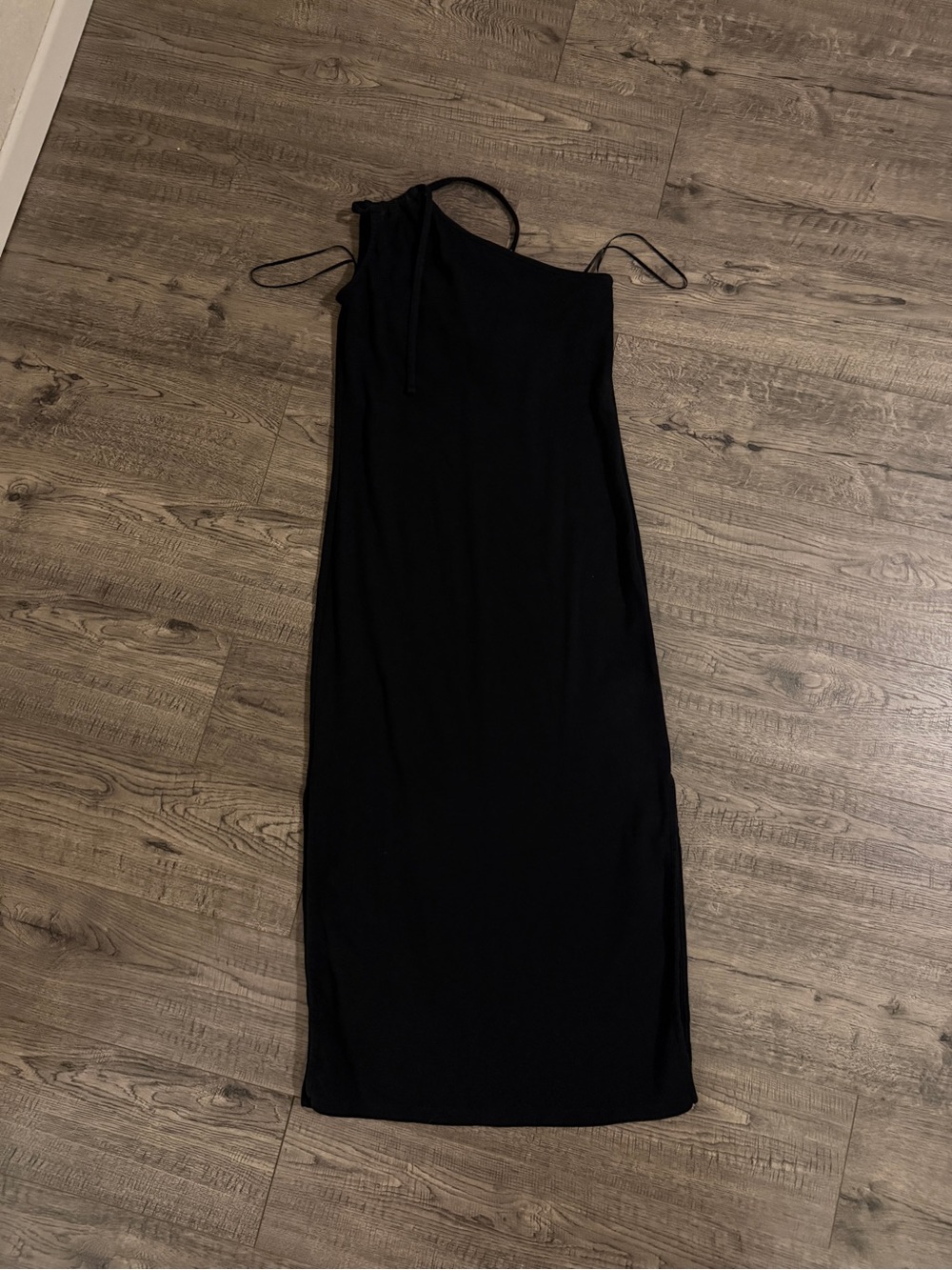 Old Navy One-Shoulder Black Tie-Shoulder Maxi Dress